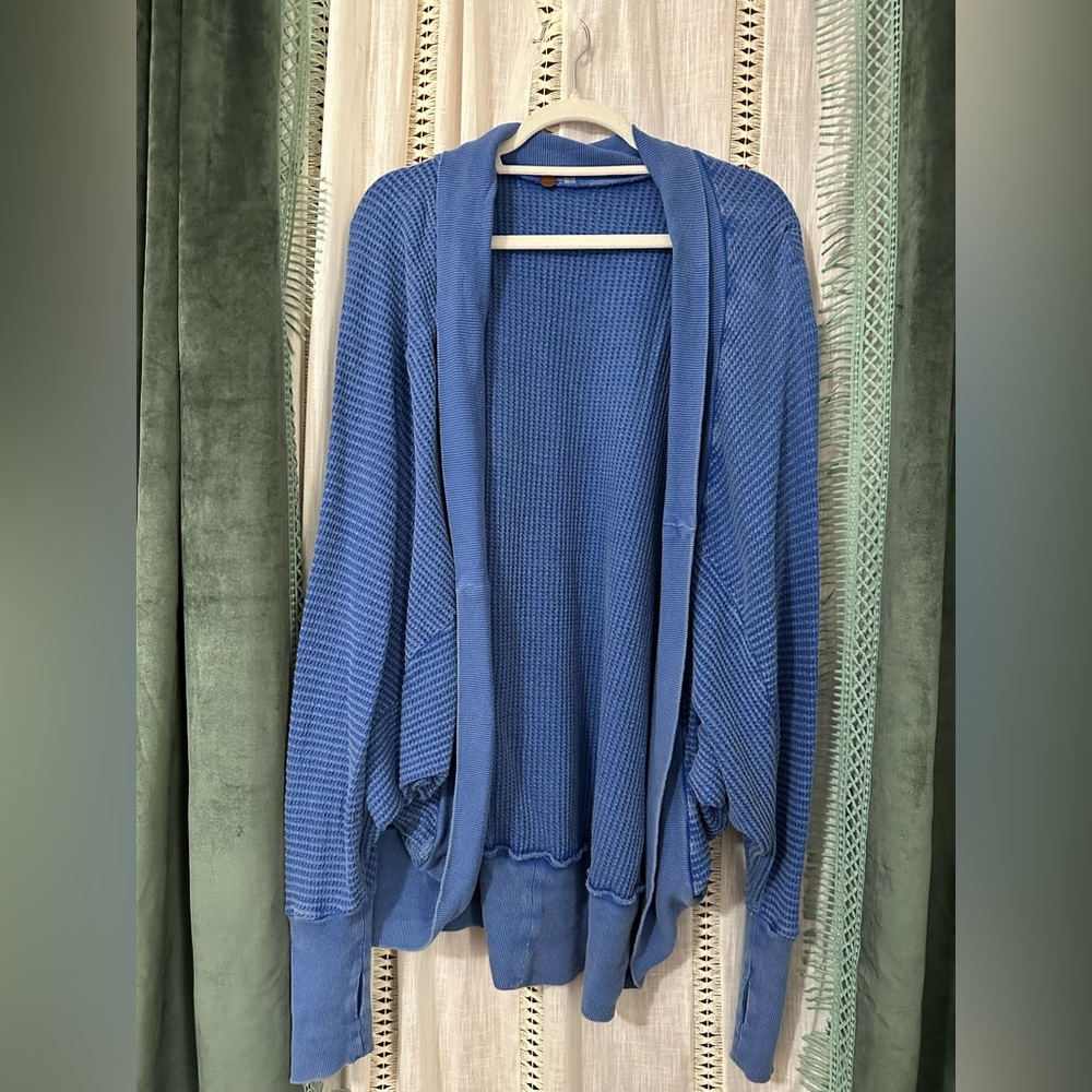 FP One deva shrug. Size XS/S. 100% cotton. EUC